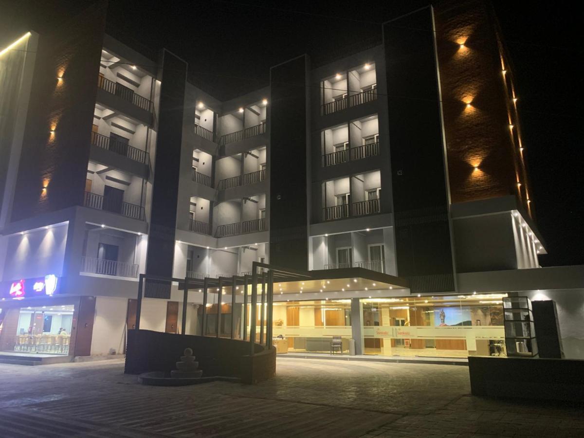 Comfort Inn , Statue Of Unity Kevadia Kültér fotó
