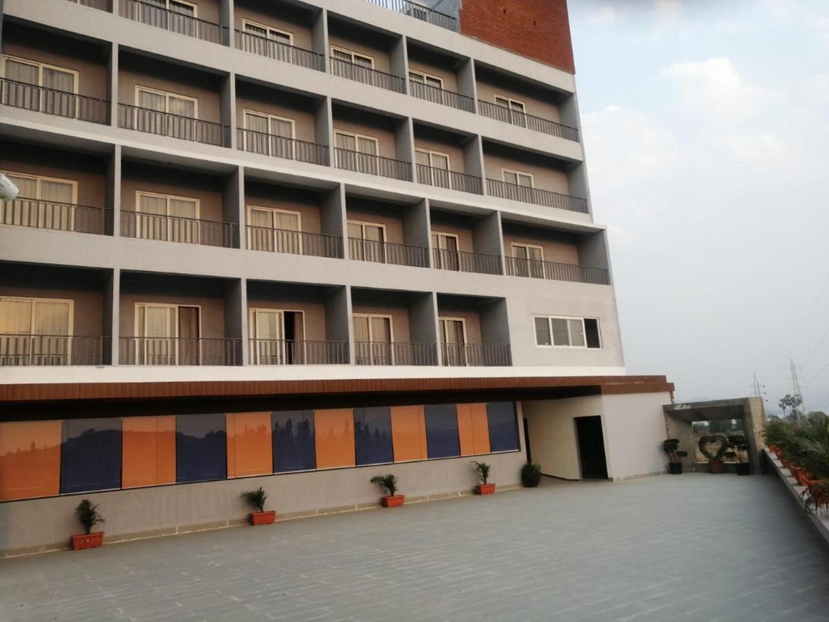 Comfort Inn , Statue Of Unity Kevadia Kültér fotó